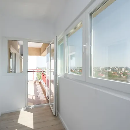 Chez Nous - With Parking 1108 Διαμέρισμα *